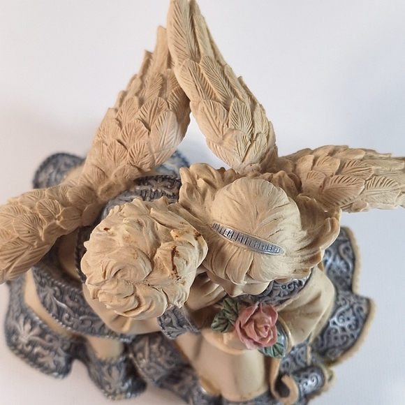 Sarah’s Angels 2003 Mary & Kirk Rose Kiss 4-1/2” Figurine 32068 - Picture 8 of 8